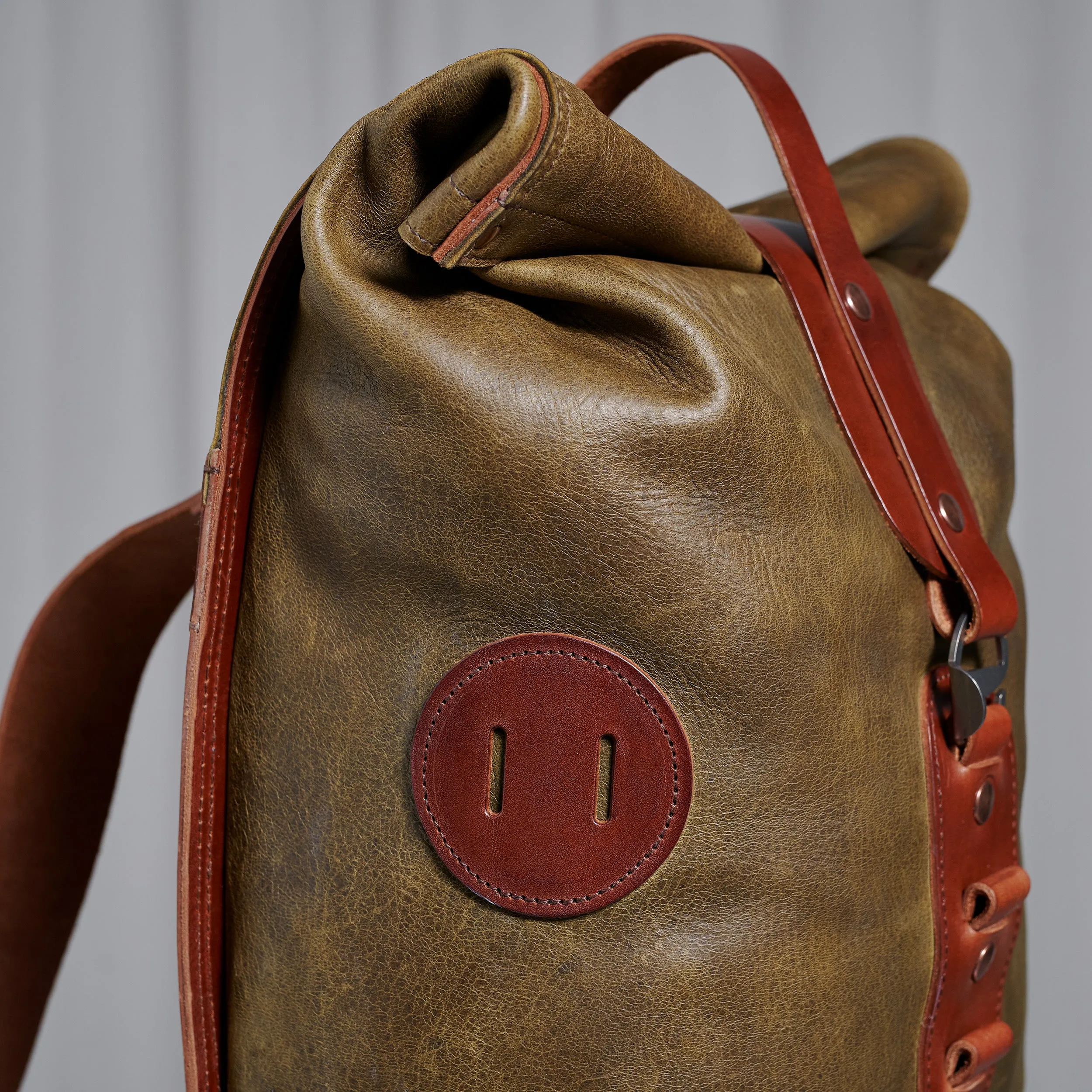 Specials S.03 - MOSS GREEN WHITETAIL FOLD TOP BACKPACK