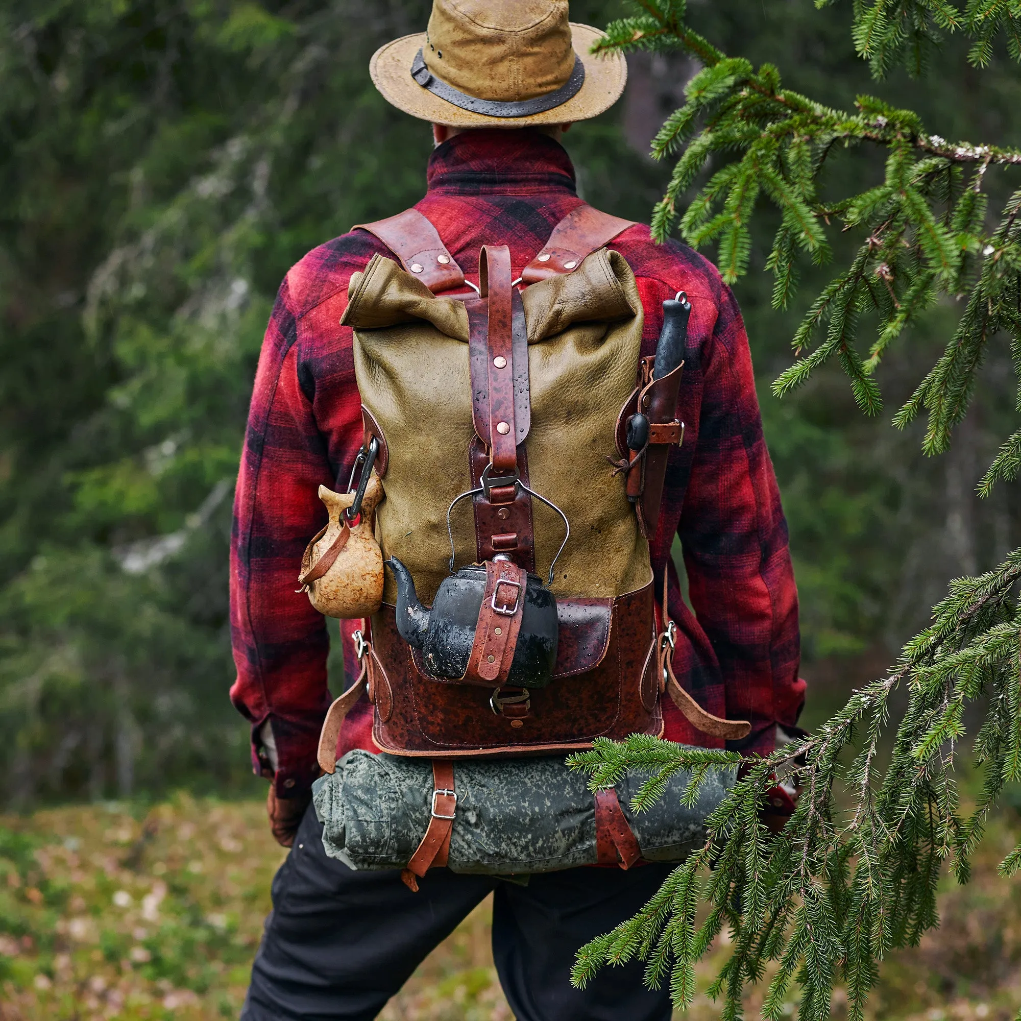 Specials S.03 - MOSS GREEN WHITETAIL FOLD TOP BACKPACK
