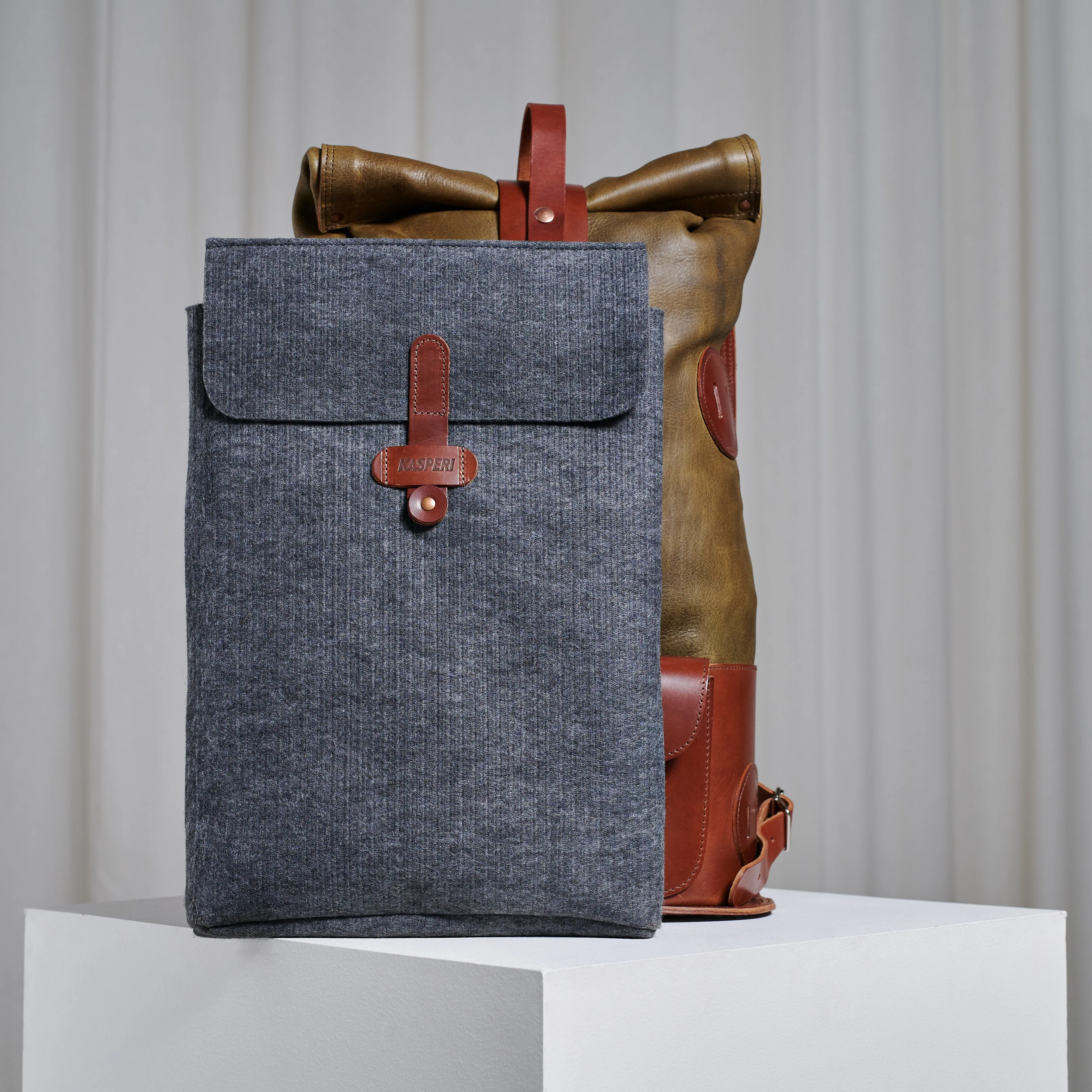 Specials S.03 - MOSS GREEN WHITETAIL FOLD TOP BACKPACK