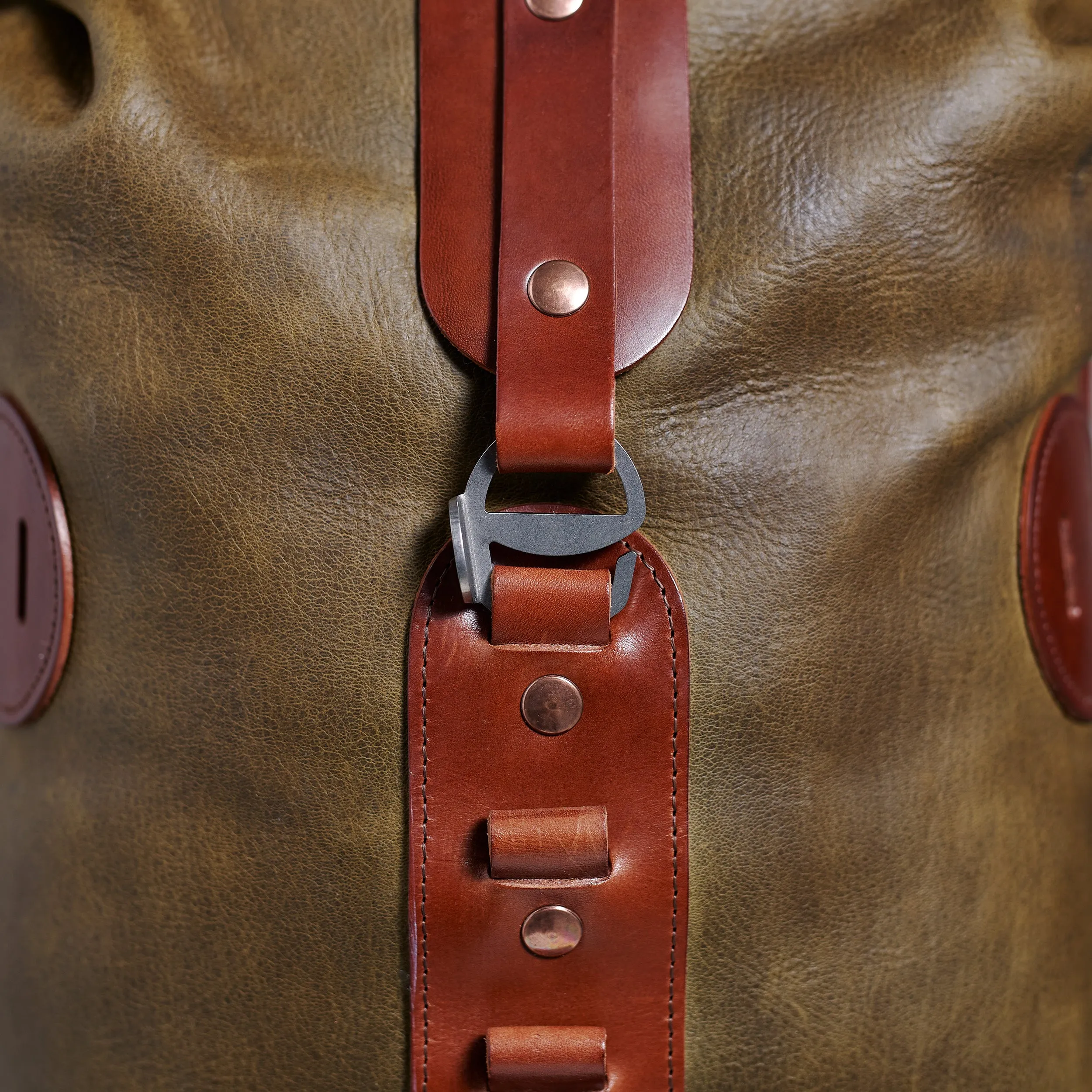 Specials S.03 - MOSS GREEN WHITETAIL FOLD TOP BACKPACK