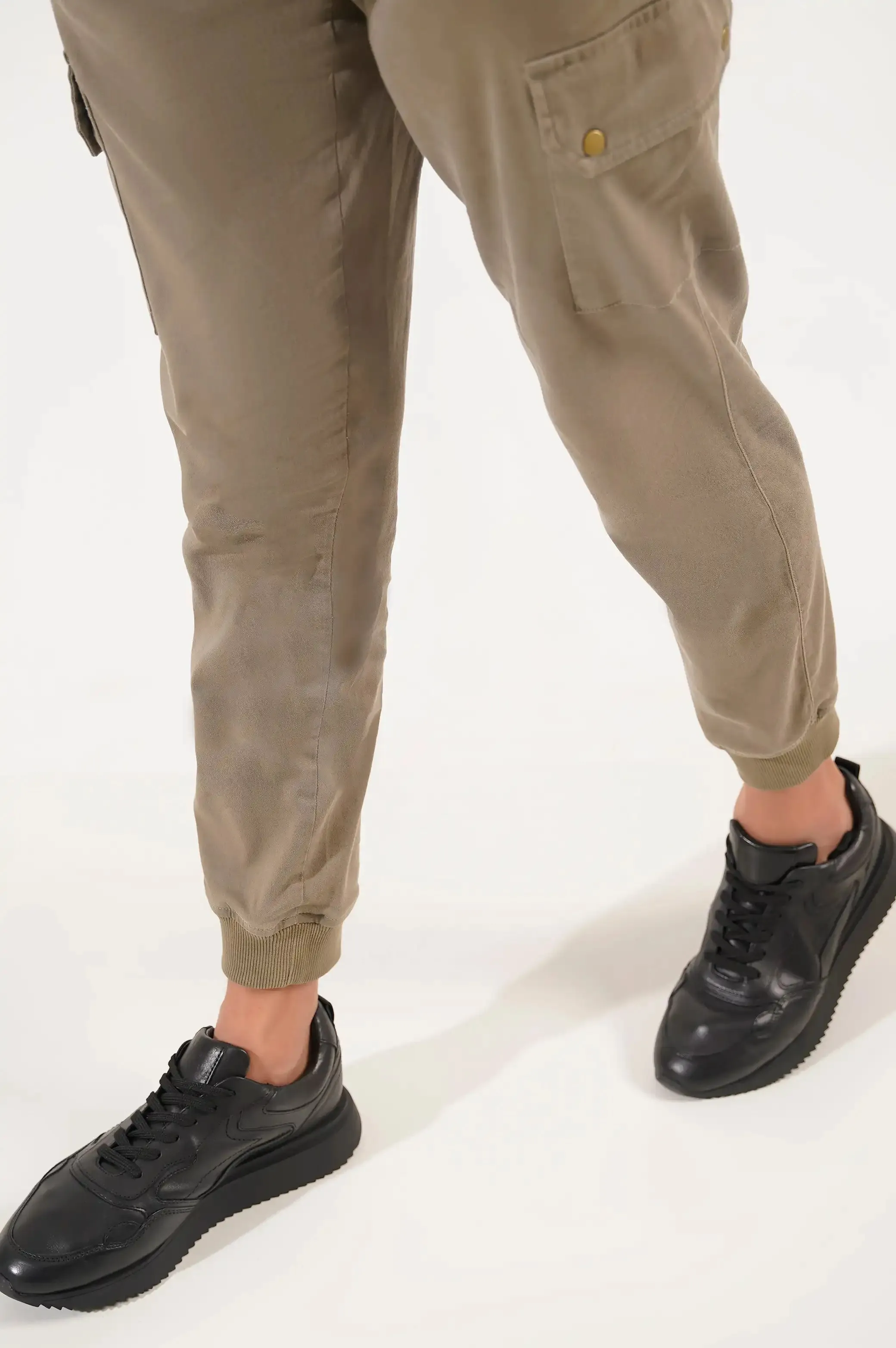 THE LEATHER JOGGER